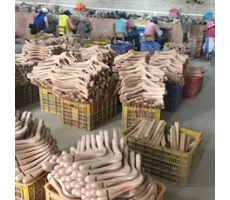 Produktion von Holzbügel