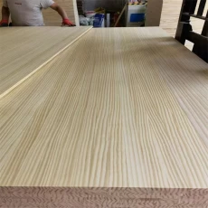 中国 批发辐射松指接板室内装饰家具用松木板 制造商