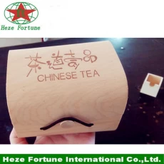 China Artesanato em madeira de vidoeiro peso leve pequena caixa de presente fabricante