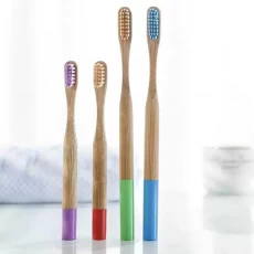 China Einweg-Zahnbürste aus Bambus mit weichen Borsten Hersteller