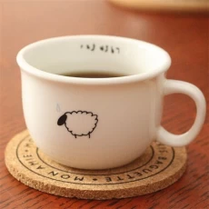 Cina Semplice russe in legno di design per tazza di tè produttore