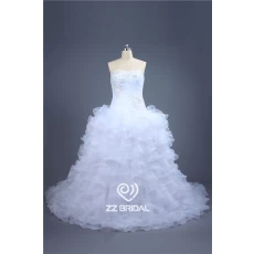 China Neuesten Design zerzauste gebördelte trägerlose Organza überlagerte Ballkleid Brautkleid China Hersteller