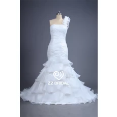 China Últimas vestido de noiva estilo de um ombro babados em camadas de organza frisado sereia China fabricante