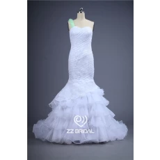 China New green spaghetti strap sweetheart neckline appliqued lace mermaid bridal gown supplier manufacturer