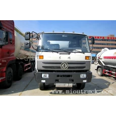 중국 동풍 153 시리즈 180HP 4 × 2 급유 트럭 CSC5160GYYE4 제조업체