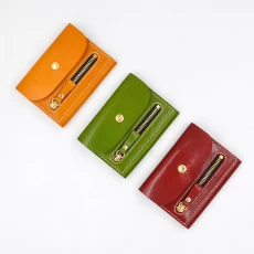 China Genuine leather Key chain-Vegetable leather key case-High quality leather key holder manufacturer
