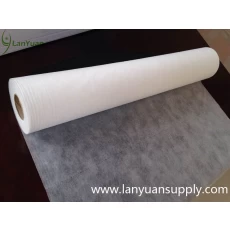 China Disposable Non-woven Bed Sheet Roll manufacturer