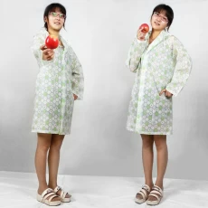 China Waterproof Short-type Fresh Printed Rainsuit for Rain manufacturer