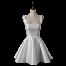 Chine Robe de mariée en satin de satin arrière simple sans dos fabricant