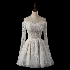 Chine Lacet de fleur étincelante Robe de mariée courte de l'épaule à manches longues fabricant