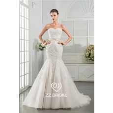 Chine Images réelles perles Chine décolleté chérie style sirène dentelle robe de mariée appliqued fabricant
