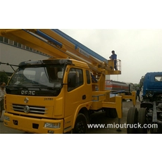 Chine Plate-forme DFAC 4 * 2 Single Cab aérienne de camions, de travail de haut fabricant