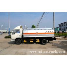 China Dongfeng 120HP 4X2 memandu kenderaan jenis pengangkutan petrol (EQ5070GYY51DAC) pengilang