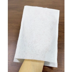 Chine Poings à aiguille des gants non tissés lingettes fabricant
