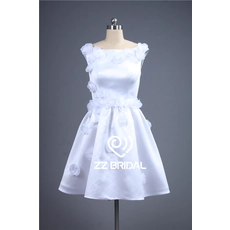 Chine Pure White bouchon de satin manches encolure fleurs à la main courte robe de soirée fabricant