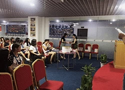 porcelana Cumpleaños y aniversario de los colegas en la fiesta de julio en Chuangxinjia fabricante
