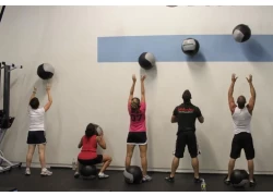 Chine Wall Balls - Guide de l'exercice, muscles travaillés et avantages fabricant
