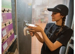 China Chipotle Mexican Grill announced the use of RFID to improve food safety and inventory manufacturer