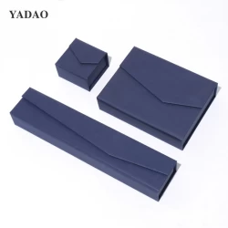 China Hersteller von dunkelblauen modischen Papierschachteln, Luxus-Magnet-Flip-Box-Schmuckverpackungen Hersteller