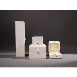 China Premium Bespoke Jewelry Packaging Matches Your Collection manufacturer