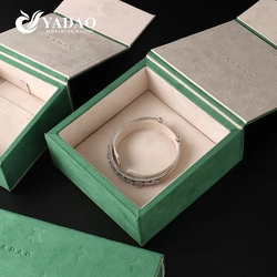 China High Quality Velvet Wooden Printed Jewelry Box Green Custom logo Luxury Magnetic Gift Boxes for Ring Bracelet Necklace Earring manufacturer