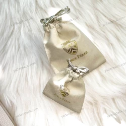 China Drawstring pouch for jewelry packaging manufacturer