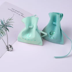 Čína jezerní zelená mini dárková taštička továrna na balení šperků výrobce tašek z mikrovlákna šňůrka styl taškař výrobce