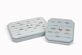 Innovative Use of Colors in Jewelry Packaging Logos