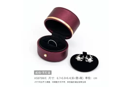 Recyclable packaging options for sustainable jewelry brands
