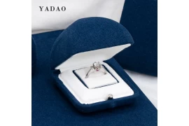 How do you place your jewellery well when travelling?
