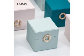 Handcrafted vs. mass-produced jewelry packaging