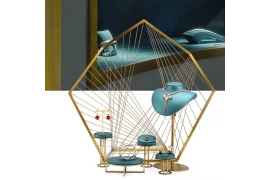 Geen luxurious pu leather jewelry display set with metal stand