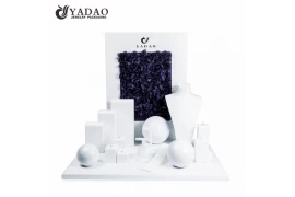 White minimalism resin bust display set MDF for jewelry display