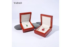 New design red wooden box