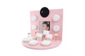 Enhancing Retail Display with Innovative Jewelry Props