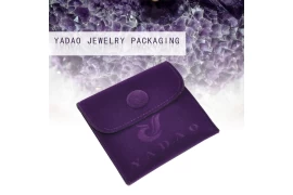 Produkt teilen | violetter Samtbeutel