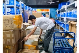 Tinutulungan ng Sunny Worldwide logistics ang mga Chinese e-commerce na negosyante