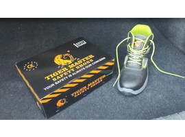 China 2021 new design PU sole safety shoes manufacturer