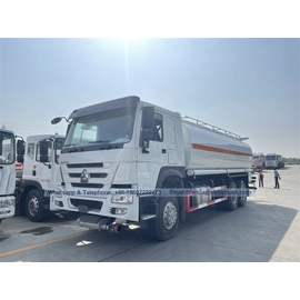 中国 Howo 6x4碳钢燃油加油卡车出售 制造商