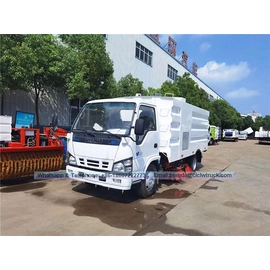الصين Isuzu Brand 4-5.5CBM كاسح (معدل التنظيف: 96 ٪) الصانع