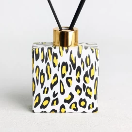 China Water transfer finished leopard print pattern square glass diffuser bottle manufacturer