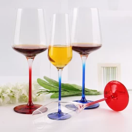 中国 Colored Stem Crystal Wine Glass Champange Glass Goblet Custom Red Wine Glasses With Coloured Stem メーカー