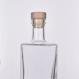 China large capacity square clear glass reed diffuser bottle with wooden stopper manufacturer