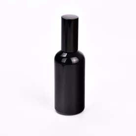 porcelana Estilo elegante negro 100 ml de vidrio vacío botella de fragancia botella de aceite con tapa fabricante