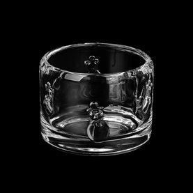 China Custom 3D Embossed Bear Clear Glass Candle Jar Thickened Aromatherapy Container manufacturer