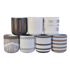 China 13oz ceramic candle holders straight side home decorative jars manufacturer