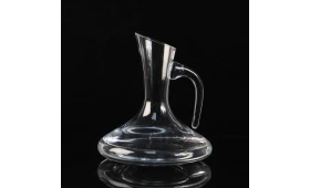 The function of glass decanter