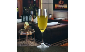 Warum ist es am besten, eine Champagnerflöte zu verwenden, wenn Champagnerflöten
