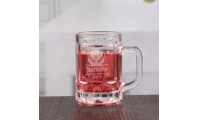 Mini-Biergläser angepasst