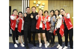 Chinesisches Neujahr Freuen Sie sich darauf, Sie alle im Jahr 2018 zu sehen